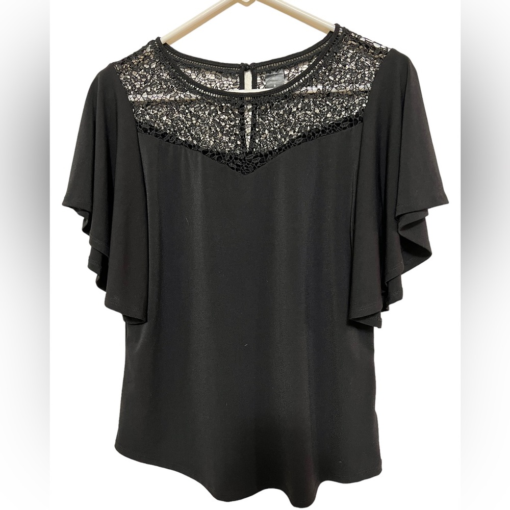 WOMENS MIXED MEDIA BLACK TOP WITH SHORT BELL SLEEVES LACE AND ROUNDED BO…